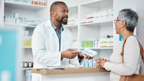 Afbeelding van cursus Goede medicatiebegeleiding en consultvoering: visitekaartjes van de apotheek!